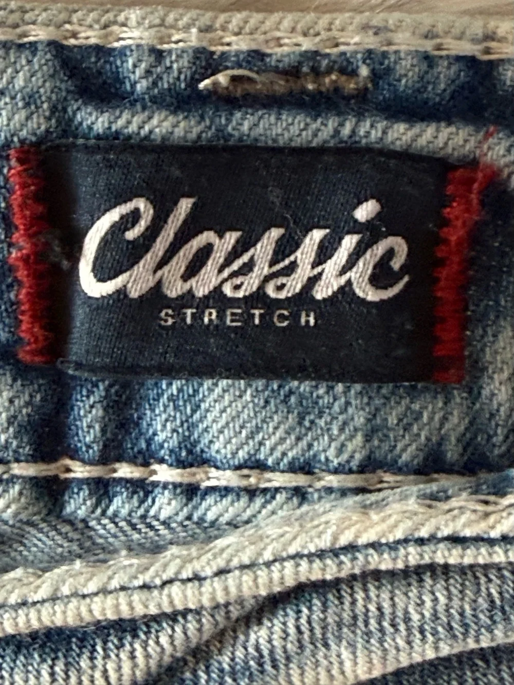 🌟 SILVER JEANS CO. - BOYFRIEND 🌟
Classic Stretch | Light Wash Jeans - Picture 6 of 11